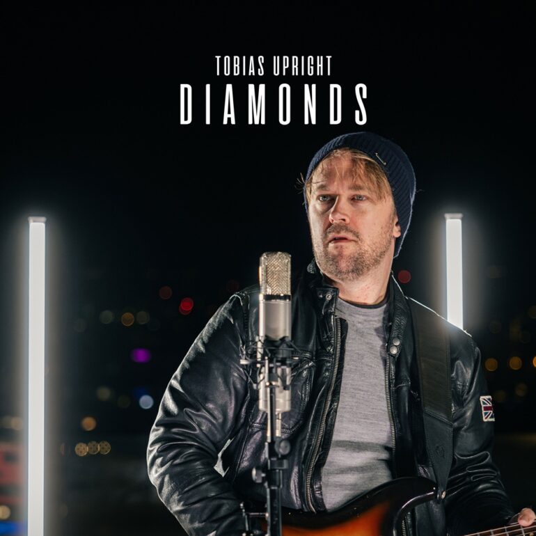 Tobias Upright – Diamonds